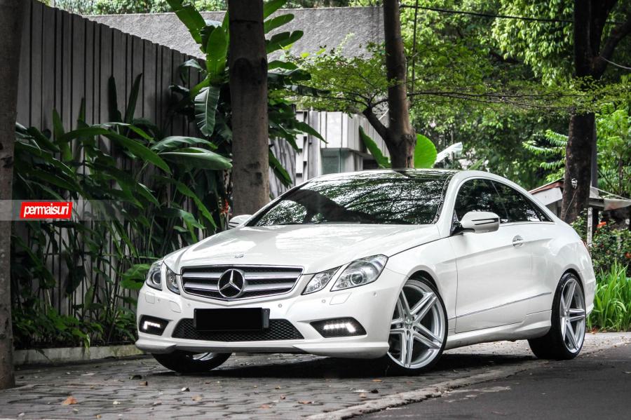 Mercedes-Benz E350 Coupe on Vossen Wheels (VFS5) '2017
